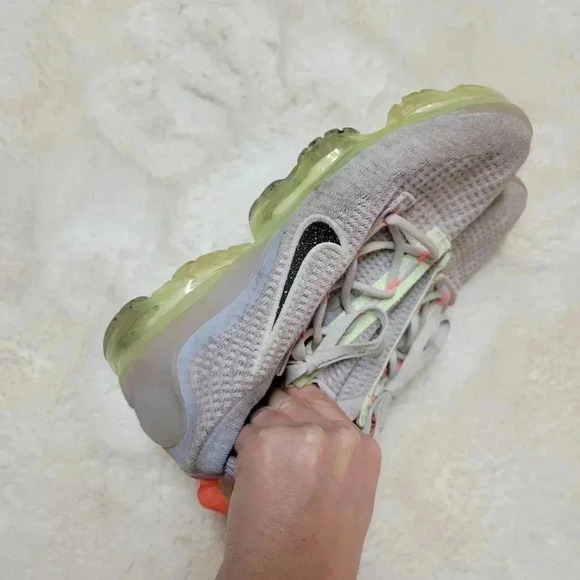 Nike Air Vapormax 2021 FK Light Bone Lime Ice Women's Size 6.5 Sneakers - Picture 6 of 9